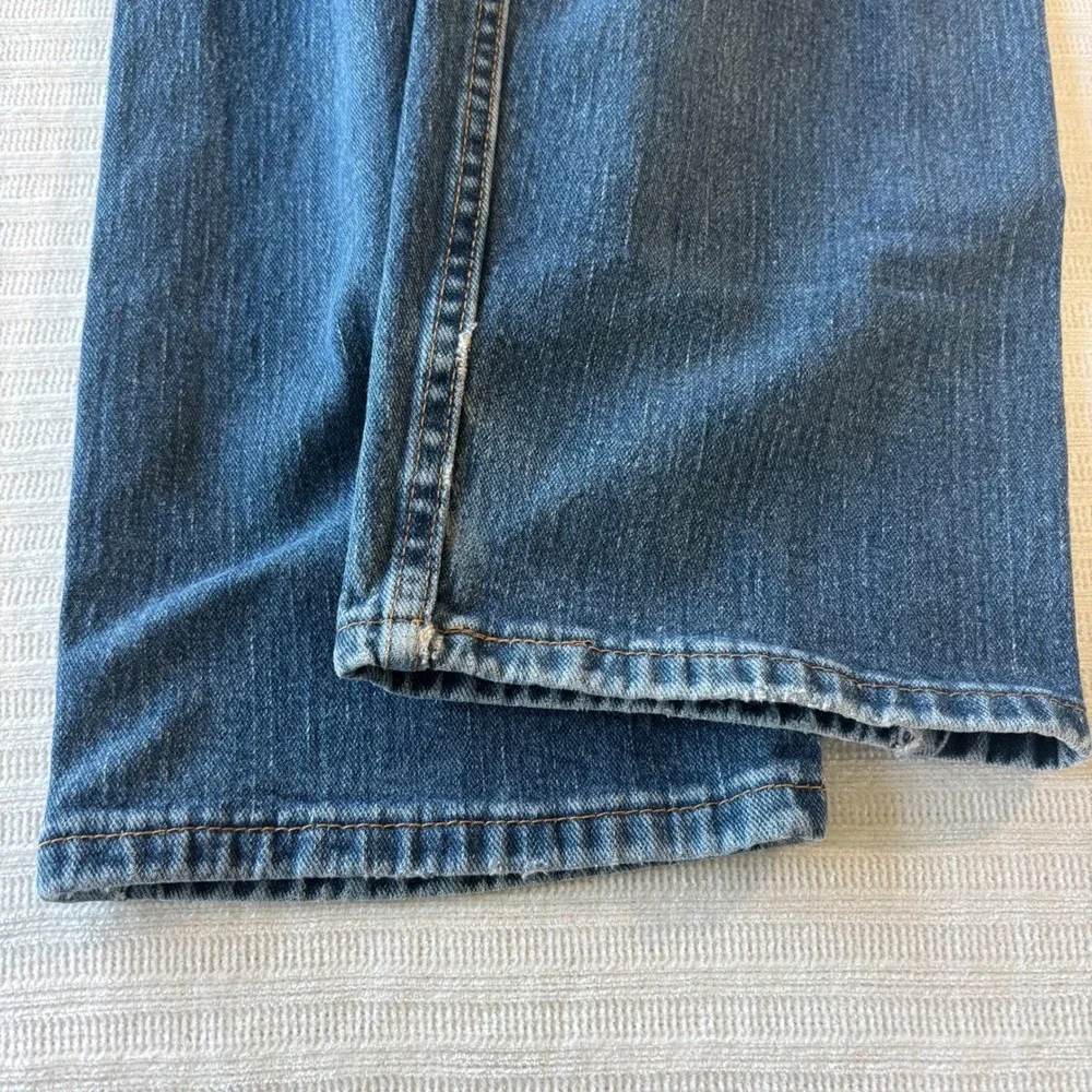 Levis 505 Regular Fit Jeans Mens 38x32 Medium Wash Blue Straight Leg Denim